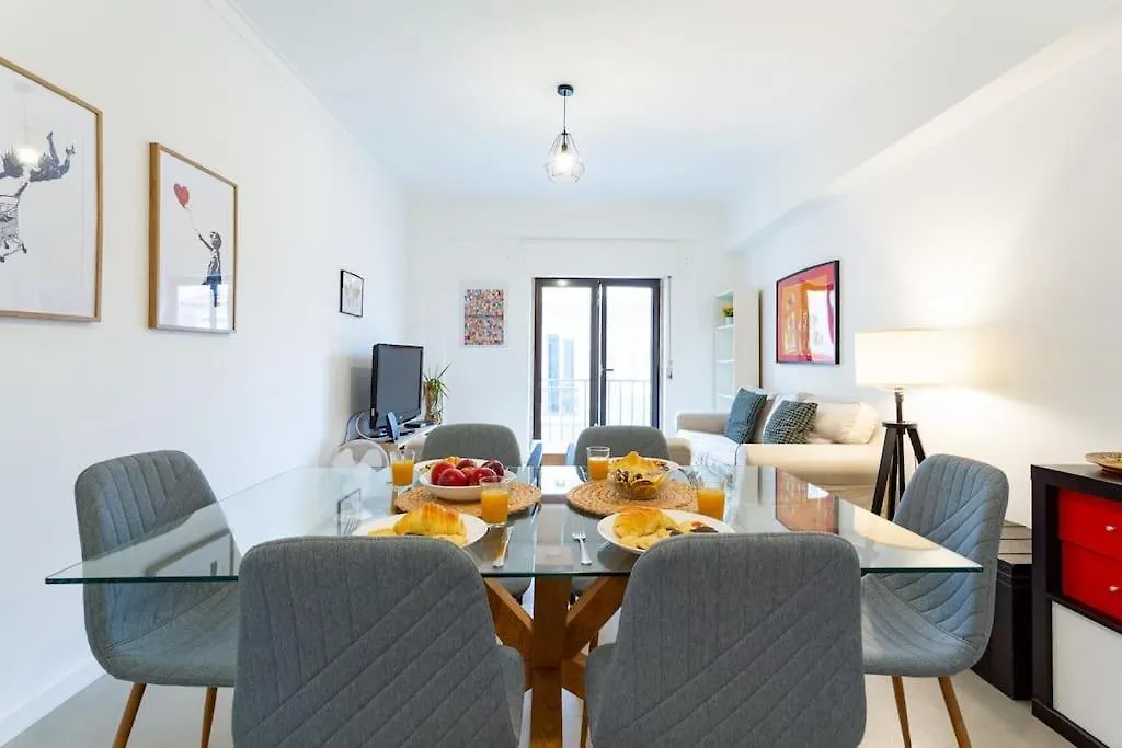 Vita Portucale ! Lapa Vintage Apartment Lisbon 0*,
